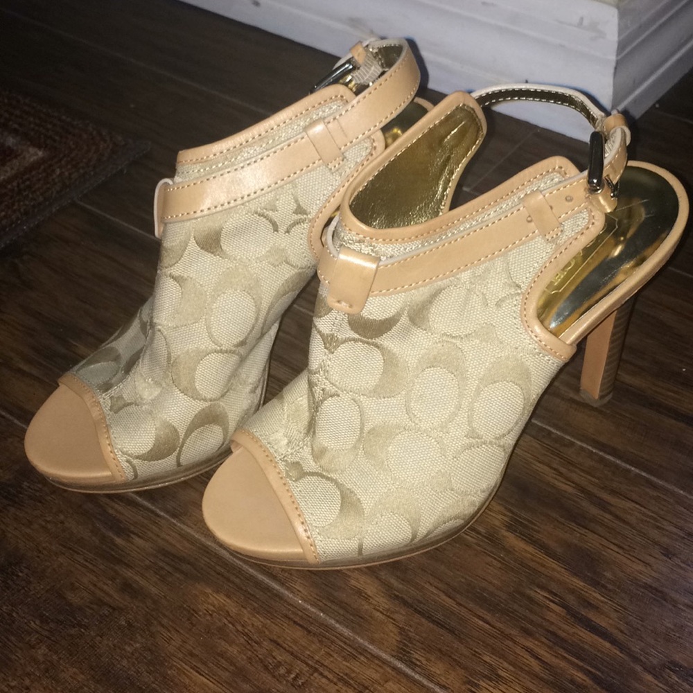 COACH HEELS